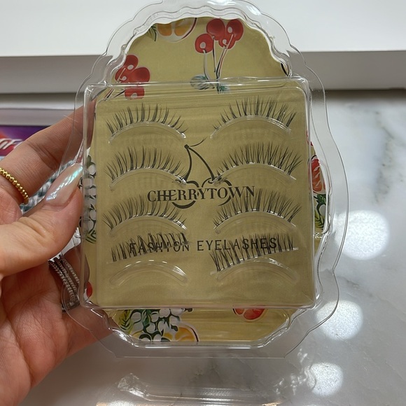 Bundle of 6 brand new eyelashes/lashes - Picture 3 of 12